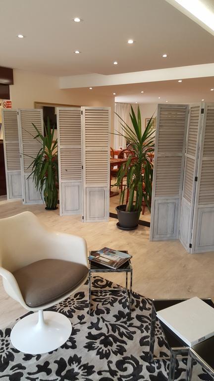 Hotel Le Galoubet Villeneuve-Loubet Eksteriør billede