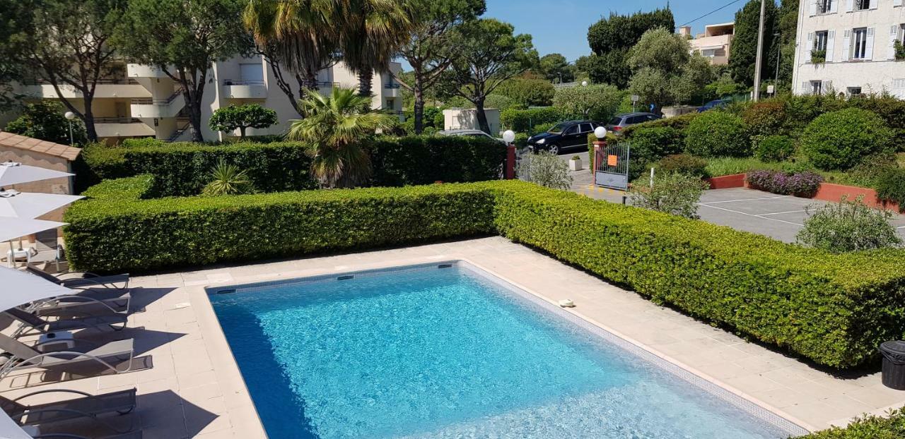 Hotel Le Galoubet Villeneuve-Loubet Eksteriør billede