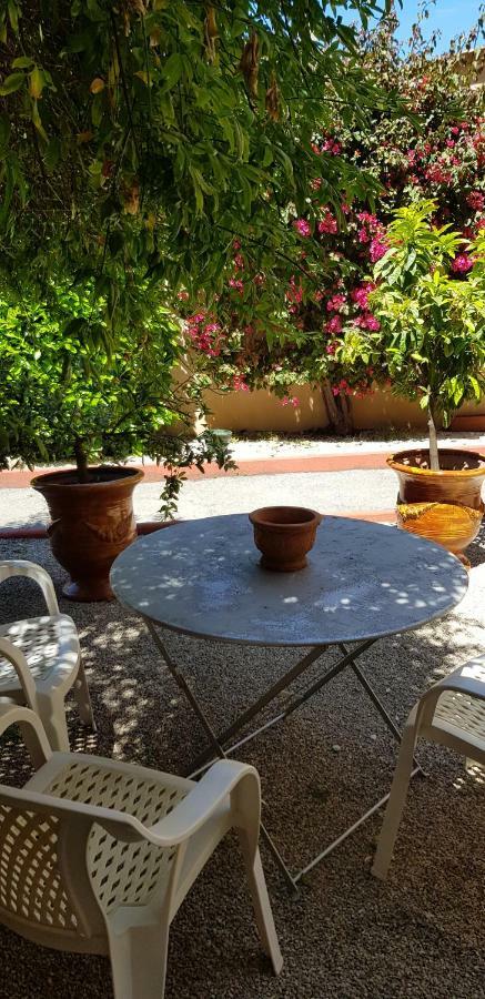 Hotel Le Galoubet Villeneuve-Loubet Eksteriør billede